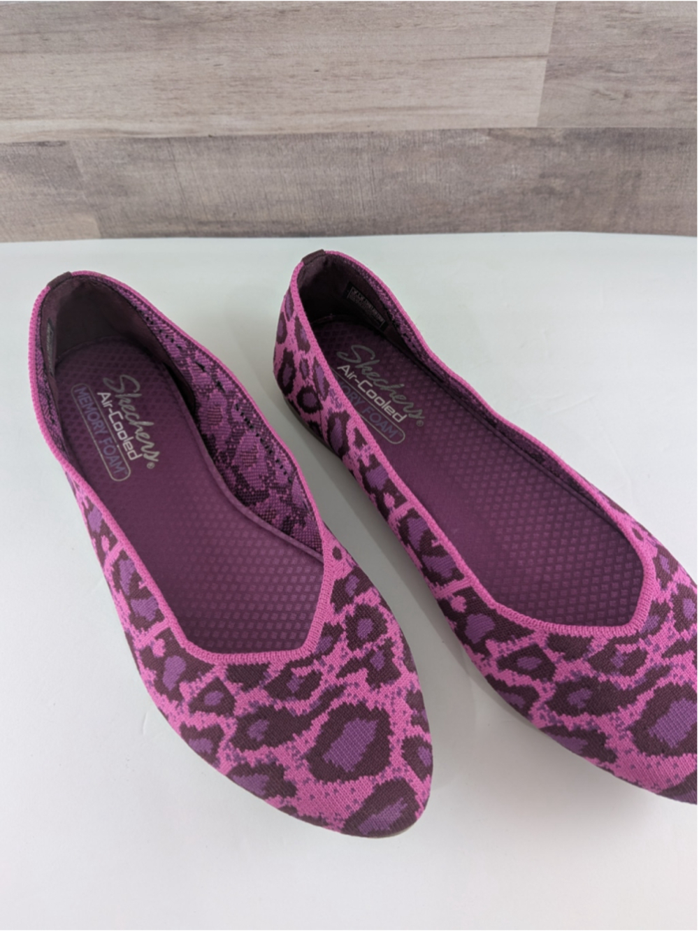 Skechers Flats Size 9 Purple Pink Animal Print - Picture 2 of 8